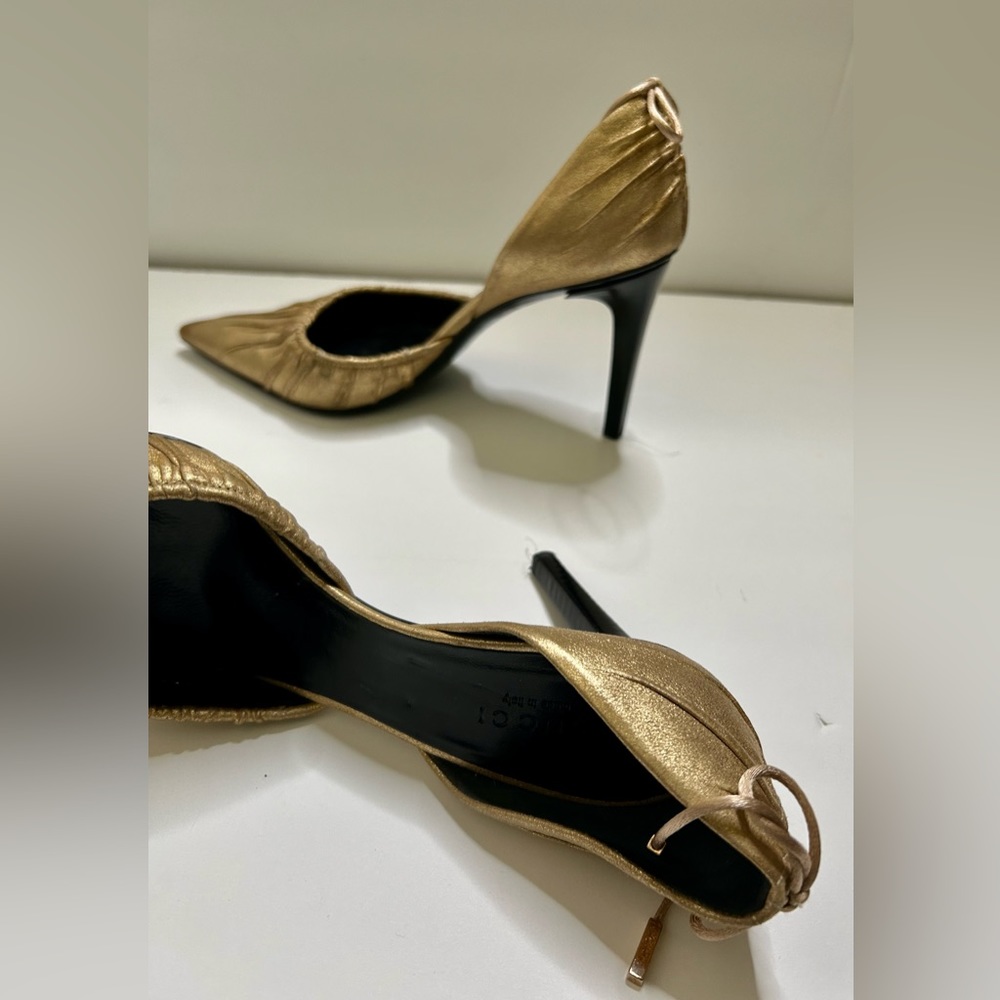 Gucci gold suede Bow Dorsey pumps 36/6